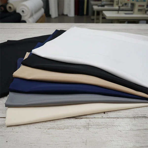 Viskoosikalanteroitu vuorikangas Viskoosikalanteroitu vuorikangas